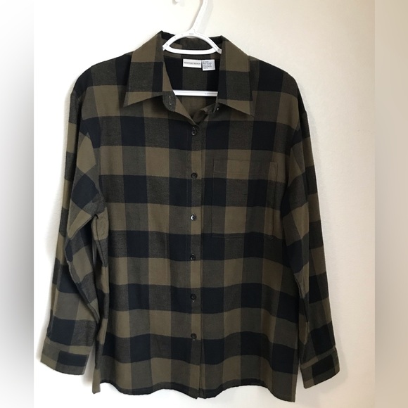 Like New Y2K Newport News Women’s Plaid Button Down Cotton Top - Picture 5 of 12
